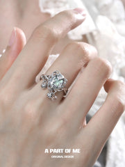 Beyond the Cocoon แหวนเงินสเตอร์ลิง S925 จากหินมูนสโตนปรับขนาดได้™