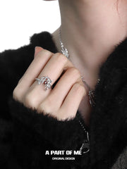 แหวนเปิดทรงเพทาย S925 เงินสเตอร์ลิงปรับขนาดได้ Butterfly Cage™