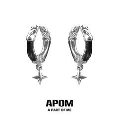 다크 매터 18K 플래티넘 플레이팅 가죽 귀걸이™