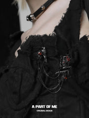 เข็มกลัดโซ่รูปกรงนกเคลือบแพลตตินัม 18K ของ Dark Crows™