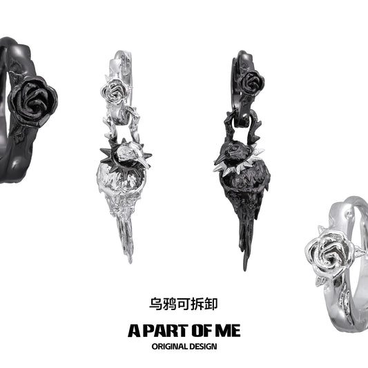 ต่างหู Captive Raven เคลือบแพลตตินัม 18K ของ Dark Crows™