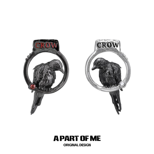 ต่างหูสตั๊ดลายกา Dark Crows S925 ชุบแพลตตินัม 18K™