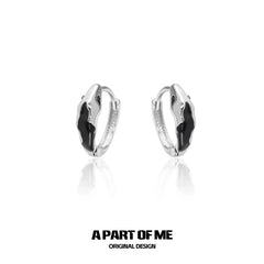 슬리데린 하우스 18k 플래티넘 도금 블랙 스네이크 귀걸이™