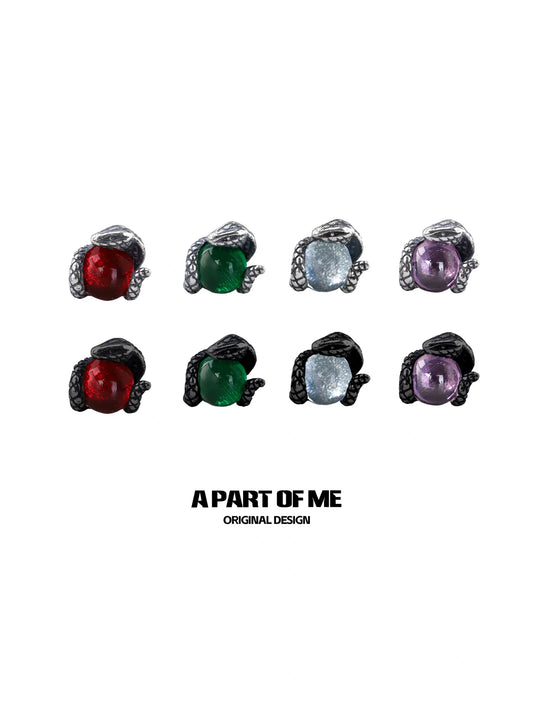 ต่างหูสตั๊ดคริสตัลสีเงินสเตอร์ลิง 925 จาก Snake's Grasp™