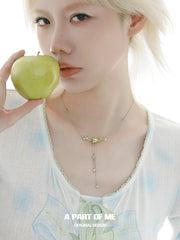 สร้อยคอแอปเปิ้ลเขียวนำโชคชุบแพลตตินัม 18K รุ่น Summer Fruity™