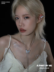 ต่างหูแบบเกี่ยวหูรูปปีกผีเสื้อเคลือบแพลตินัม 18k Whiterfly™