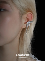 ต่างหูแบบเกี่ยวหูรูปปีกผีเสื้อเคลือบแพลตินัม 18k Whiterfly™