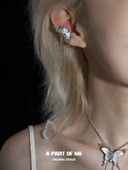 ต่างหูแบบเกี่ยวหูรูปปีกผีเสื้อเคลือบแพลตินัม 18k Whiterfly™