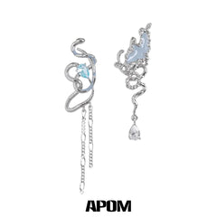 Blue Haze 18k Platinum Plating Snake ＆ Butterfly Asymmetrical Earrings™