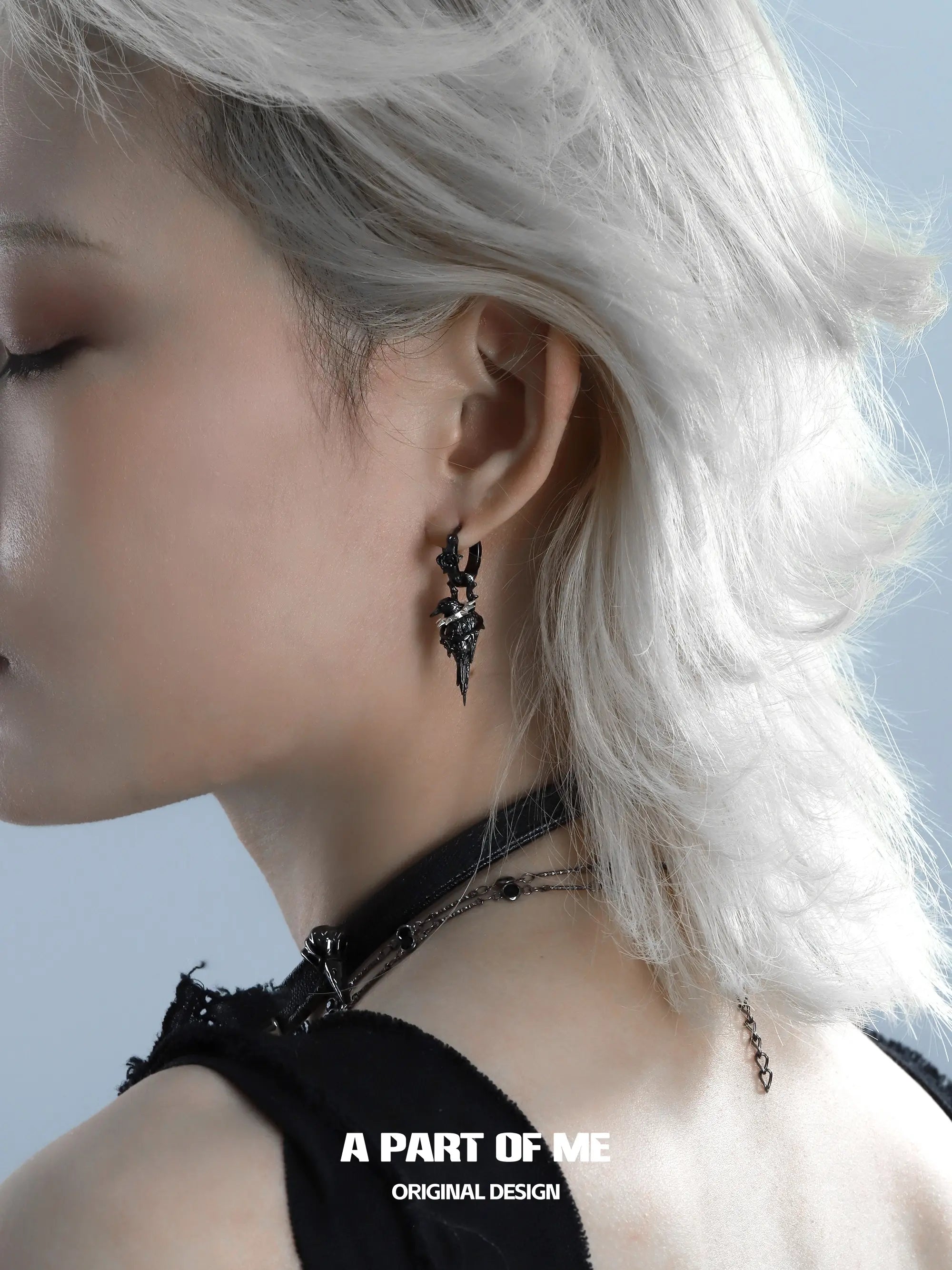 Dark Raven 18K Platinum Plating Captive Raven Earrings™