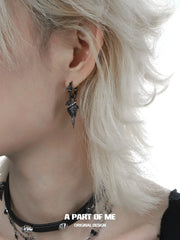 Dark Crows 18K Platinum Plating Captive Raven Earrings™