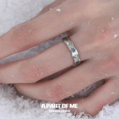 Hello Winter 925 Sterling Silver Textured Snowflake Adjustable Open Ring™