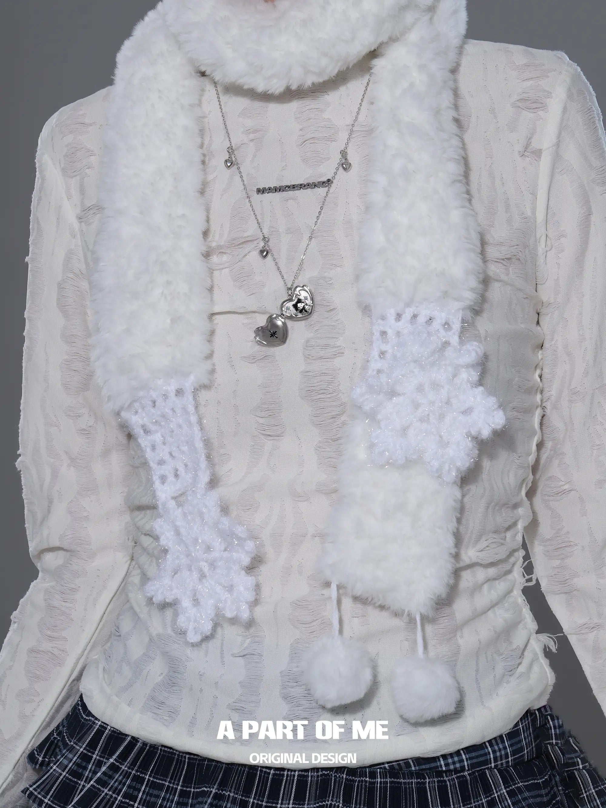 Hello Winter Meow 18K Platinum Plated Snowflake ＆ Cat Openable Pendant Necklace™