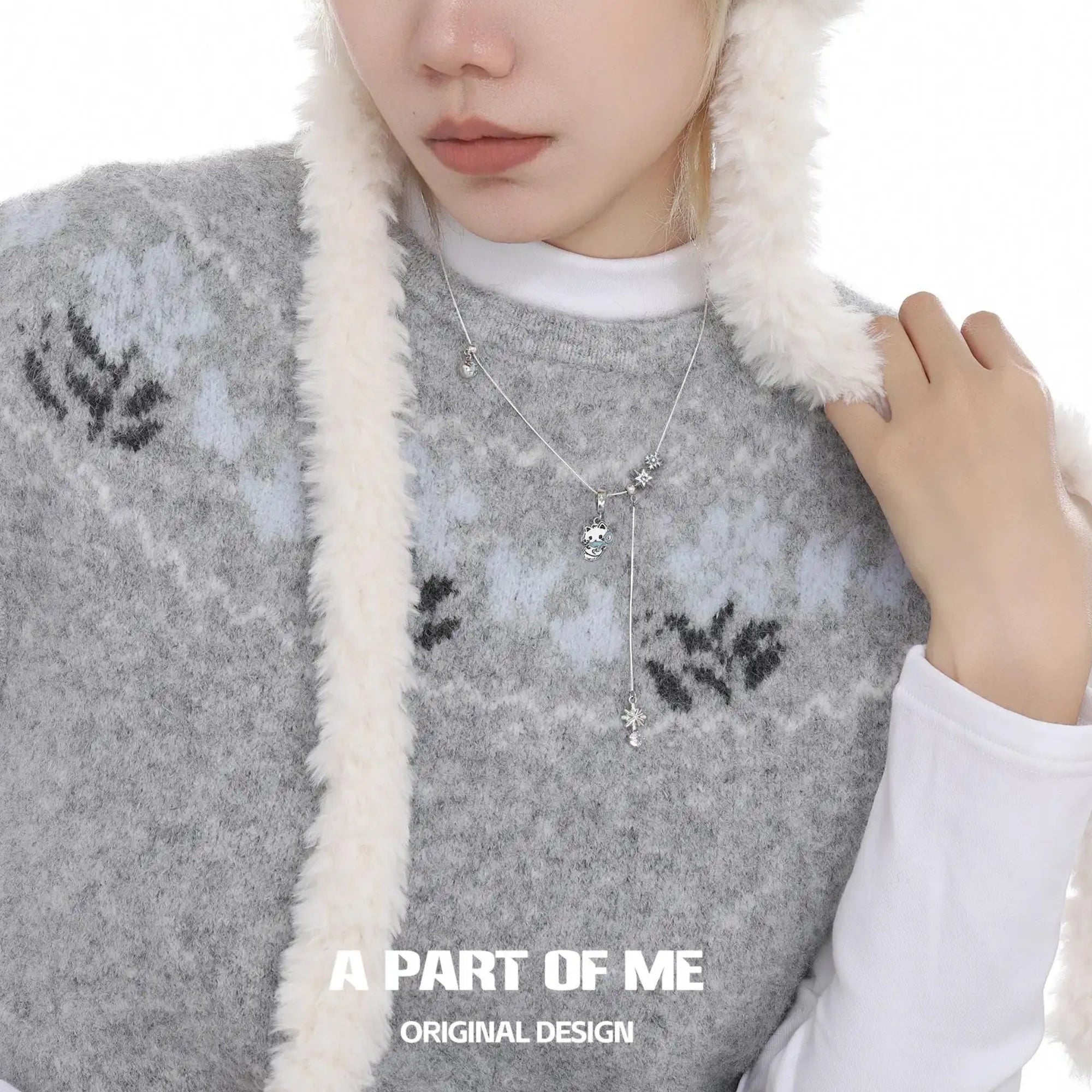 Hello Winter Meow 18K Platinum Plated Soft-Hearted Cat Design Pull-Through Necklace™