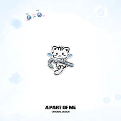 Hello Winter Meow 18K Platinum Plated Soft-Hearted Cat Design Stud Earrings™
