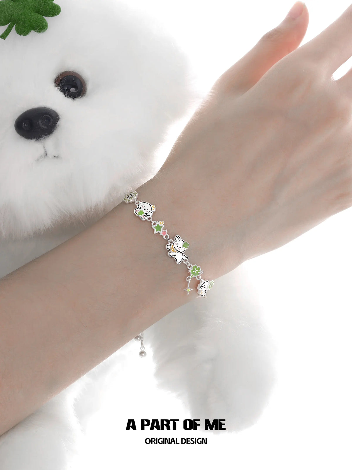 สร้อยข้อมือ Lucky Puppy ชุบแพลตตินัม 18K จาก Lucky Clover™