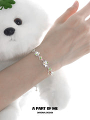 สร้อยข้อมือ Lucky Puppy ชุบแพลตตินัม 18K จาก Lucky Clover™