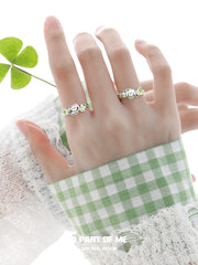 แหวนเปิดปรับได้รูปลูกแมวและลูกสุนัข Lucky Clover เงินสเตอร์ลิง 925