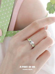 แหวนเปิดปรับได้รูปลูกแมวและลูกสุนัข Lucky Clover เงินสเตอร์ลิง 925