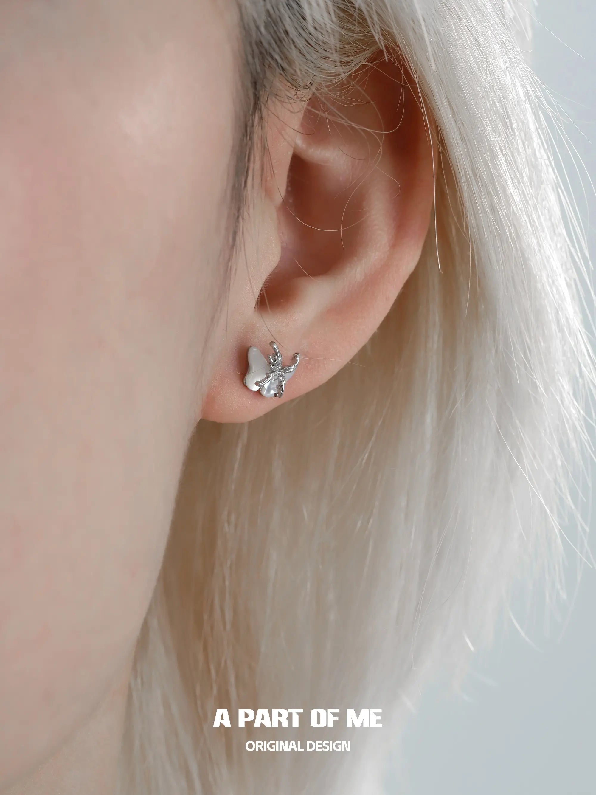 Mint Lagoon 18K Platinum Plating Butterfly Stud Earrings™