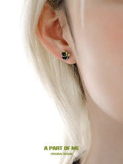 Summer Fruity 18K Platinum Plated Black Kitten ＆ Green Apple Stud Earrings™