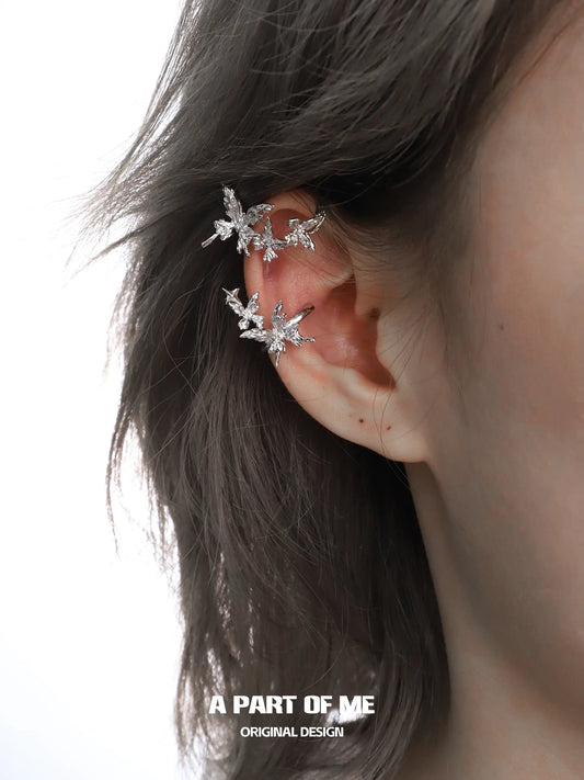 ต่างหูแบบพู่รูปผีเสื้อเคลือบแพลตตินัม 18k Whiterfly Earclips™
