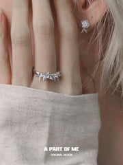 ต่างหูสตั๊ดเปลือกหอยสีขาวธรรมชาติ S925 เงินสเตอร์ลิง Whiterfly™